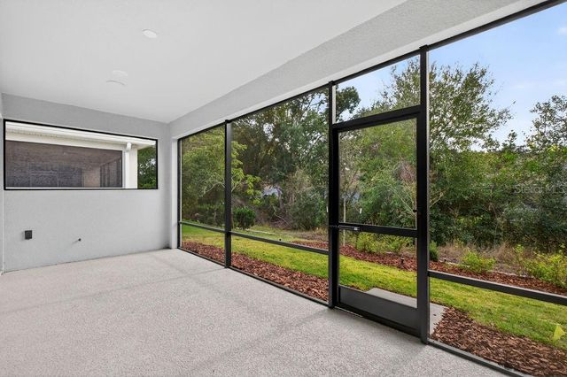 2046 WALLINGFORD LOOP, Mount Dora, FL 32757