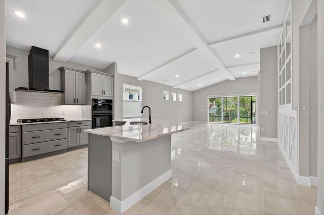 2046 WALLINGFORD LOOP, Mount Dora, FL 32757