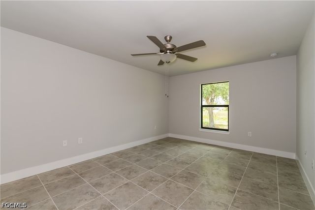 2714 25th ST SW, Lehigh Acres, FL 33976
