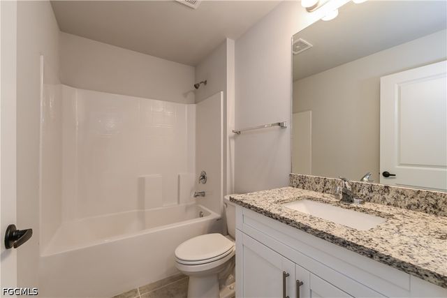 2714 25th ST SW, Lehigh Acres, FL 33976