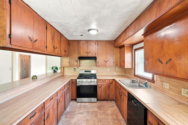 1019 Woodland Street, Channelview, TX 77530