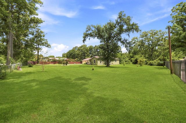 1019 Woodland Street, Channelview, TX 77530