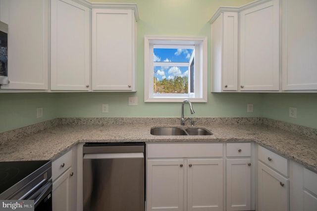 26348 SUNSHINE RD, Ruther Glen, VA 22546