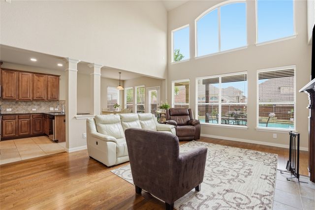 4121 Burwood Drive, Fort Worth, TX 76262