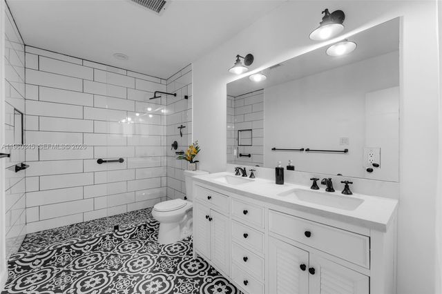 3965 SW 60th Ct, Miami, FL 33155