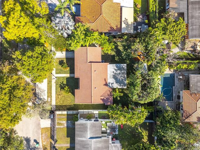 3965 SW 60th Ct, Miami, FL 33155