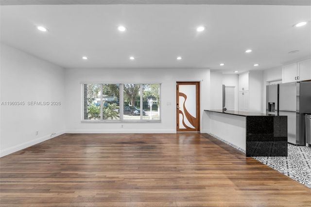 3965 SW 60th Ct, Miami, FL 33155