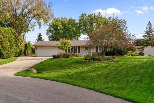 2480 Lionel COURT, Brookfield, WI 53045