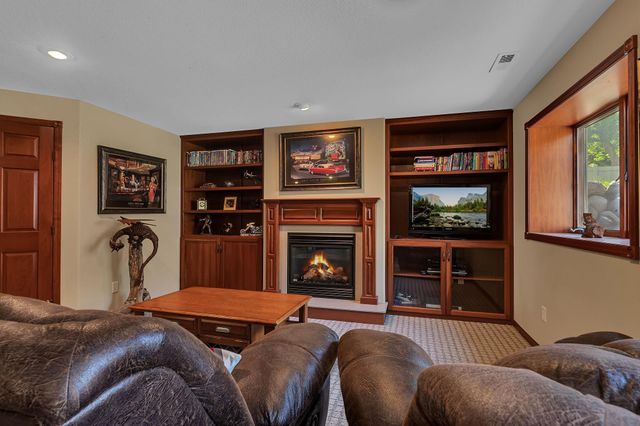 2161 Mill Pond Drive, Saint Cloud, MN 56303