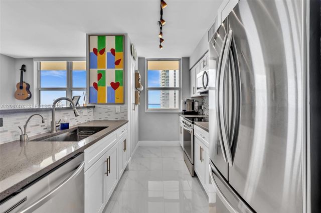 1155 Brickell Bay Drive 3211, Miami, FL 33131