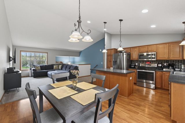 14611 Boxwood Path, Rosemount, MN 55068