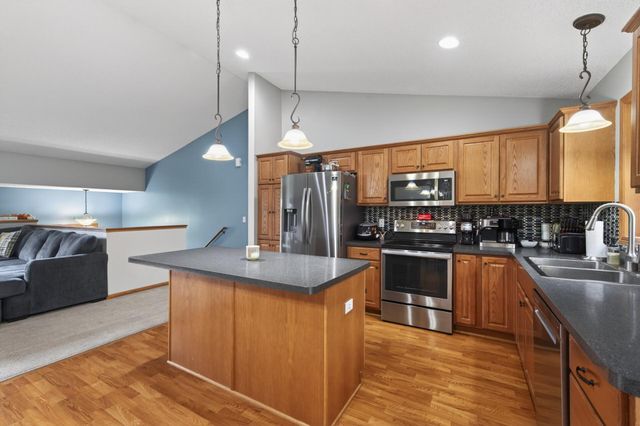 14611 Boxwood Path, Rosemount, MN 55068