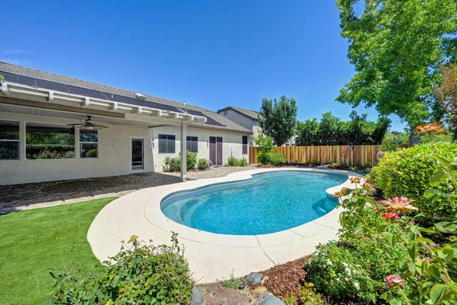 109 Tuscan Grove Ct, Roseville, CA 95747