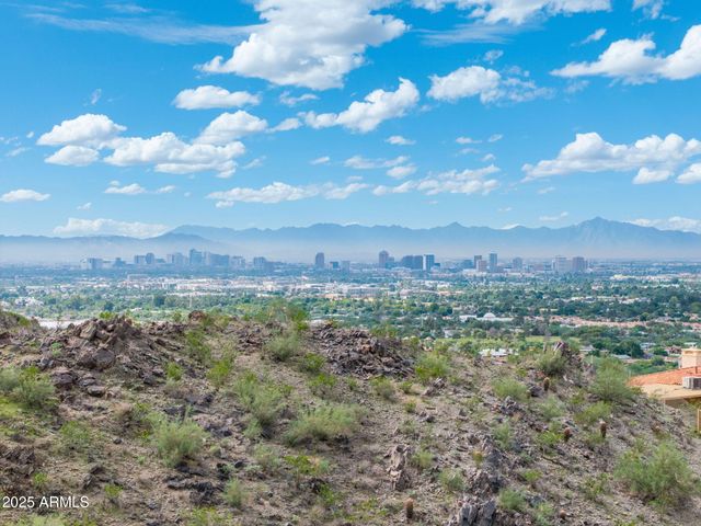 7242 N 23rd Place, Phoenix, AZ 85020