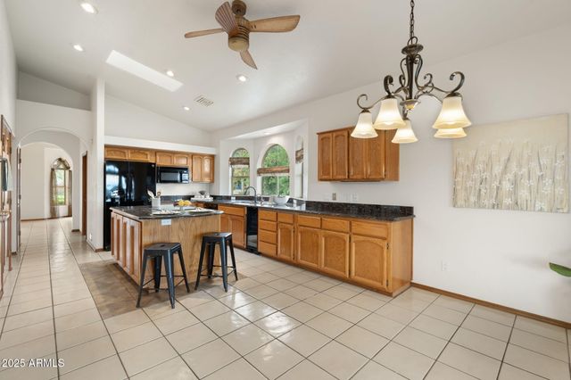 7242 N 23rd Place, Phoenix, AZ 85020