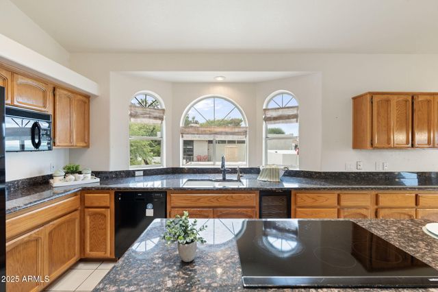 7242 N 23rd Place, Phoenix, AZ 85020