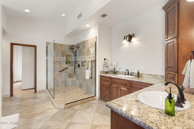 7242 N 23rd Place, Phoenix, AZ 85020