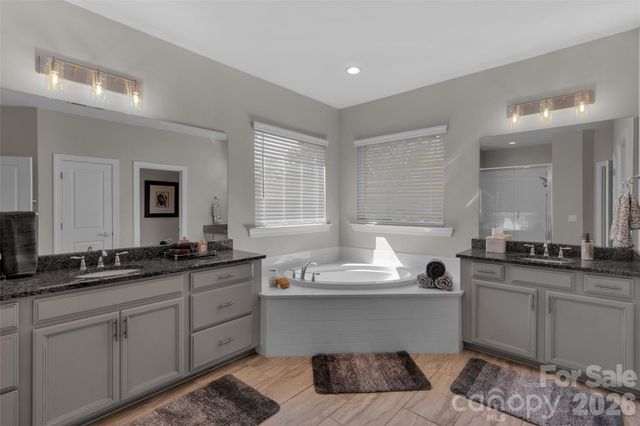 17810 Pawleys Plantation Lane 37, Charlotte, NC 28278