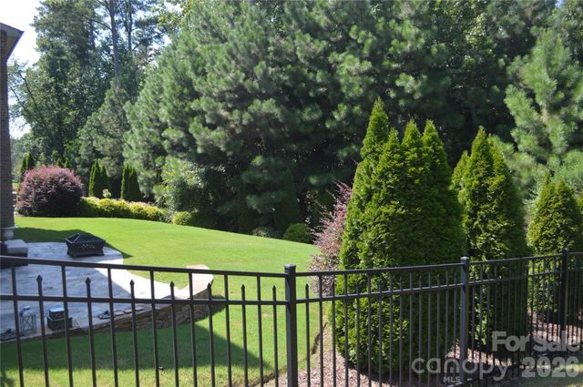 17810 Pawleys Plantation Lane 37, Charlotte, NC 28278