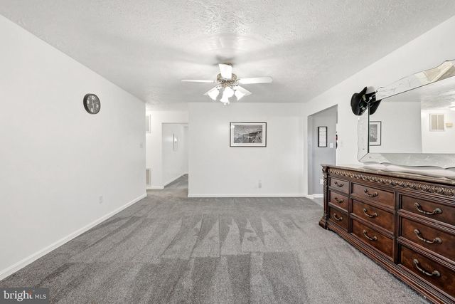 96 LADY BUG LN, Kearneysville, WV 25430