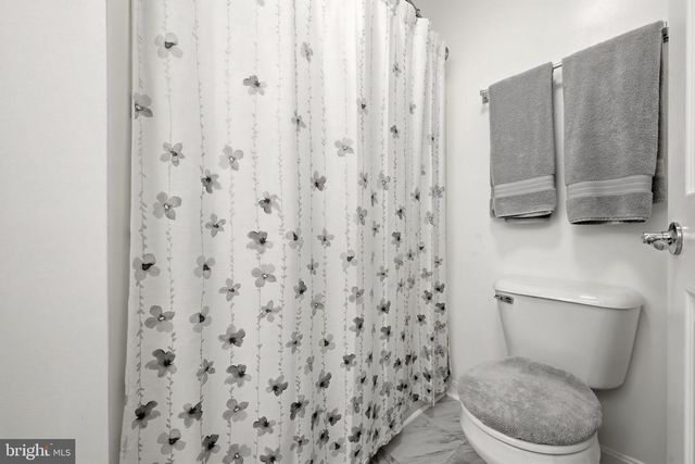 96 LADY BUG LN, Kearneysville, WV 25430