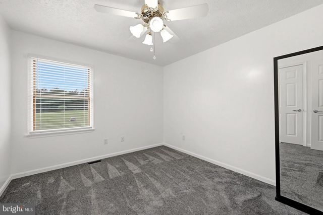 96 LADY BUG LN, Kearneysville, WV 25430