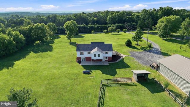 96 LADY BUG LN, Kearneysville, WV 25430