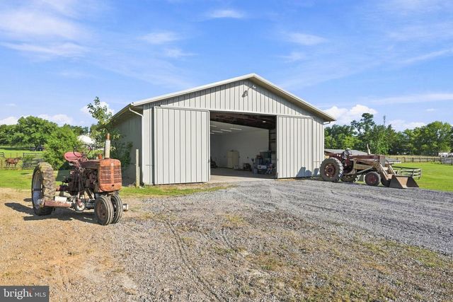 96 LADY BUG LN, Kearneysville, WV 25430