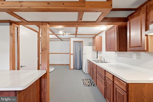 96 LADY BUG LN, Kearneysville, WV 25430