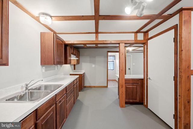96 LADY BUG LN, Kearneysville, WV 25430