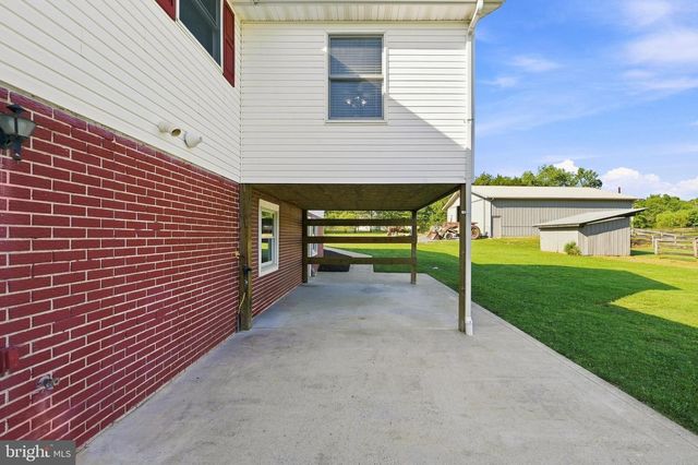96 LADY BUG LN, Kearneysville, WV 25430