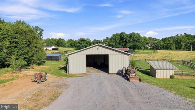 96 LADY BUG LN, Kearneysville, WV 25430
