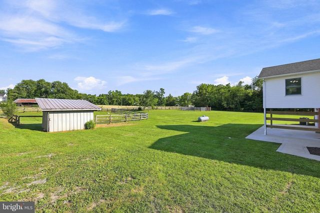 96 LADY BUG LN, Kearneysville, WV 25430