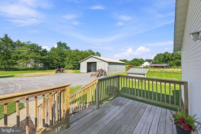 96 LADY BUG LN, Kearneysville, WV 25430