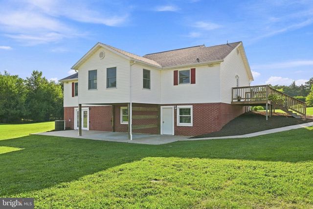 96 LADY BUG LN, Kearneysville, WV 25430