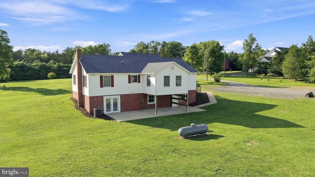 96 LADY BUG LN, Kearneysville, WV 25430