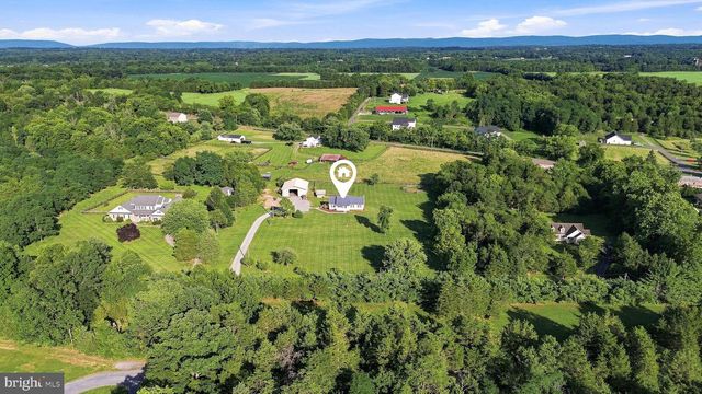 96 LADY BUG LN, Kearneysville, WV 25430