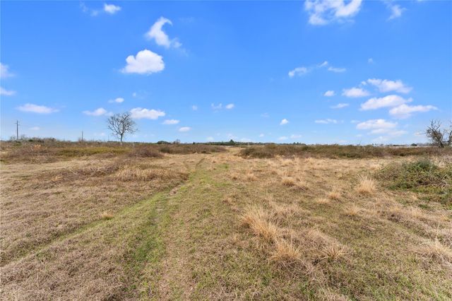 311 County Road 18, Damon, TX 77430