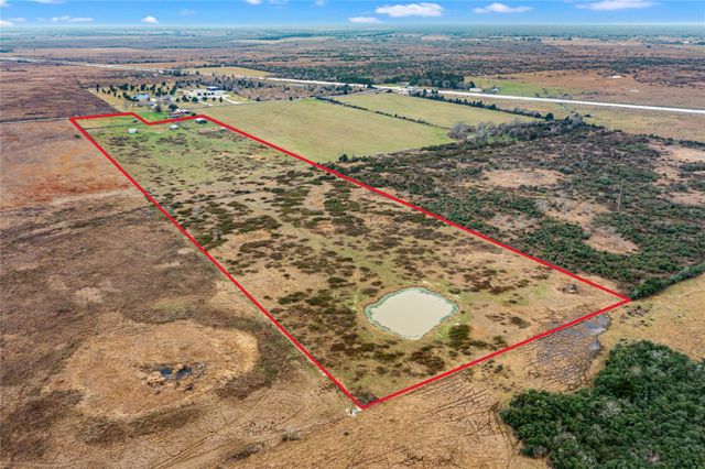 311 County Road 18, Damon, TX 77430