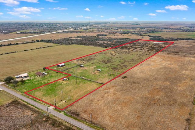 311 County Road 18, Damon, TX 77430