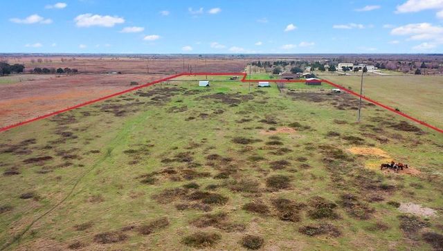 311 County Road 18, Damon, TX 77430