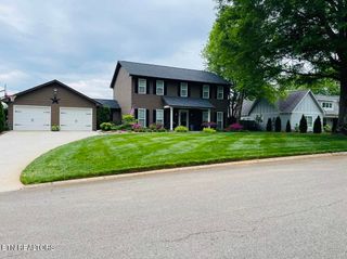 12636 Pony Express Drive, Farragut, TN 37934