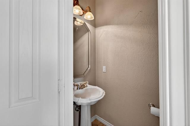 6375 Ellington Lane, Beaumont, TX 77706