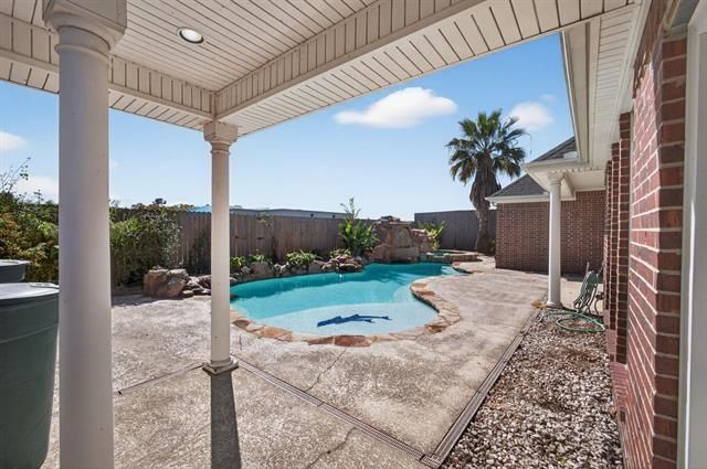 6375 Ellington Lane, Beaumont, TX 77706