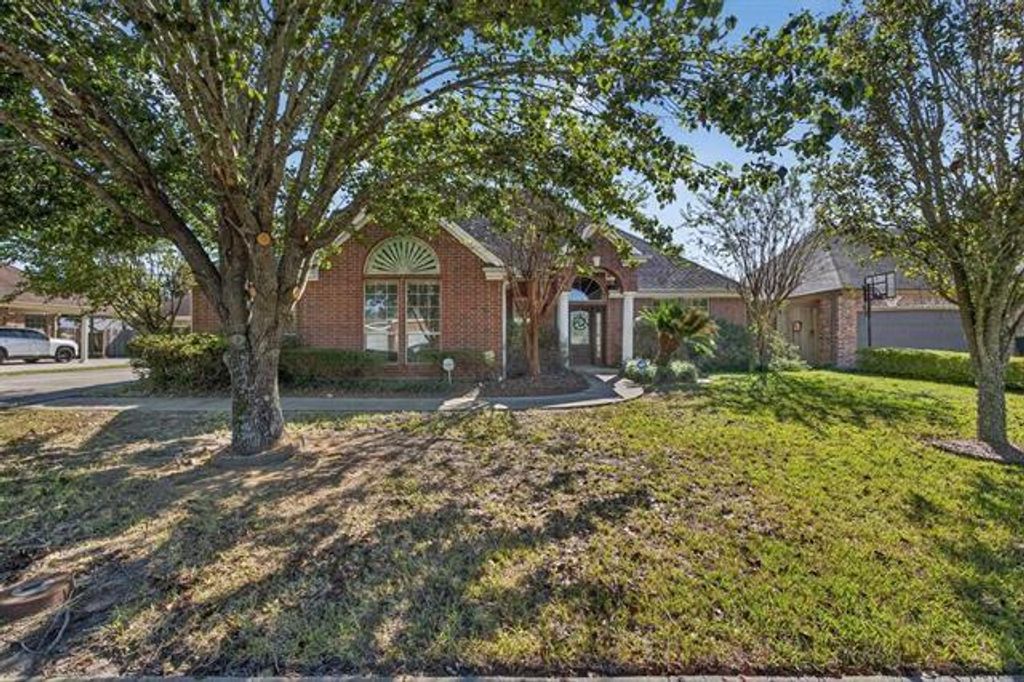 6375 Ellington Lane, Beaumont, TX 77706
