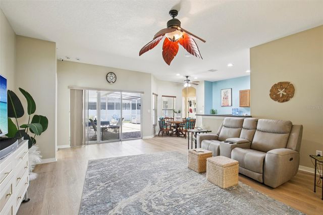 319 19TH STREET NW, Ruskin, FL 33570