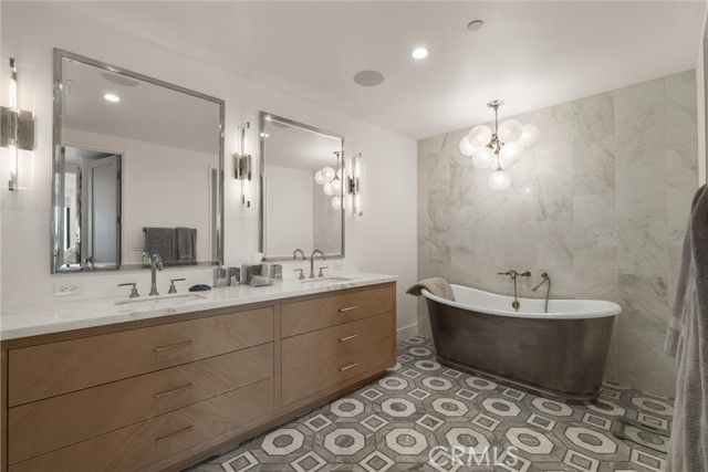 2200 The Strand B, Manhattan Beach, CA 90266