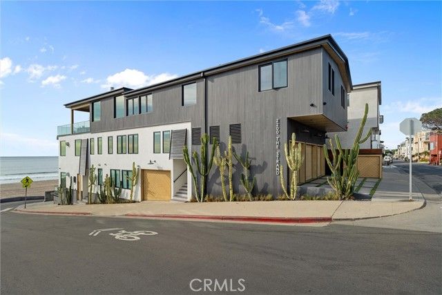 2200 The Strand B, Manhattan Beach, CA 90266