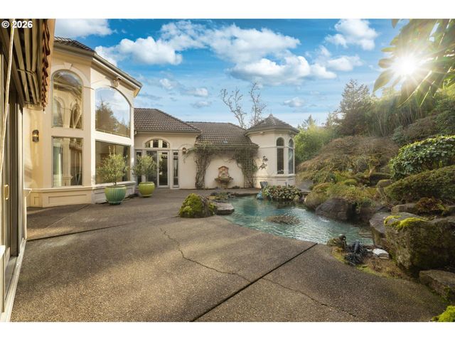 2480 MARYLSHIRE Ln, Lake Oswego, OR 97034