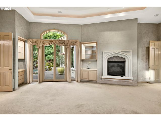 2480 MARYLSHIRE Ln, Lake Oswego, OR 97034